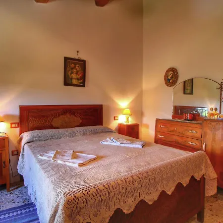 بيت للعطل Rustic Farmhouse With Fishing Lake Beautiful View Peace Quiet And Nature Monte Santa Maria Tiberina