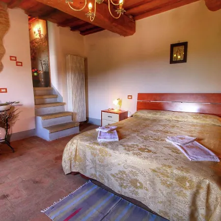 بيت للعطل Rustic Farmhouse With Fishing Lake Beautiful View Peace Quiet And Nature Monte Santa Maria Tiberina